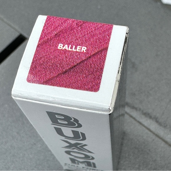 👄 BUXOM FULL FORCE™ PLUMPING LIPSTICK - Picture 4 of 9